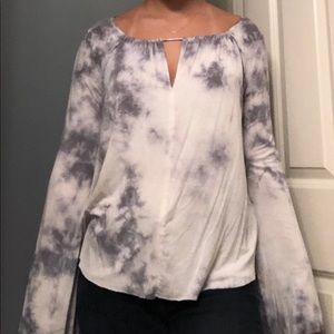 Fun tie dye flared long sleeve!!